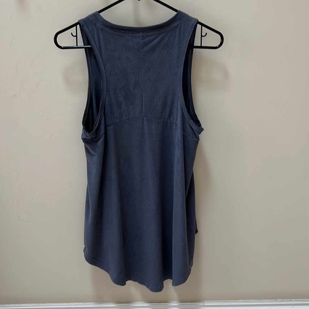 Z Supply dark purple vegan suede v neck sleeveless top Size S - Picture 3 of 5